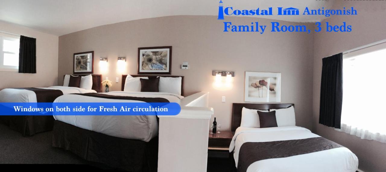 Bi-level Family Room, 2 Queen Beds and 1 Double Bed - Non-smoking, No pets