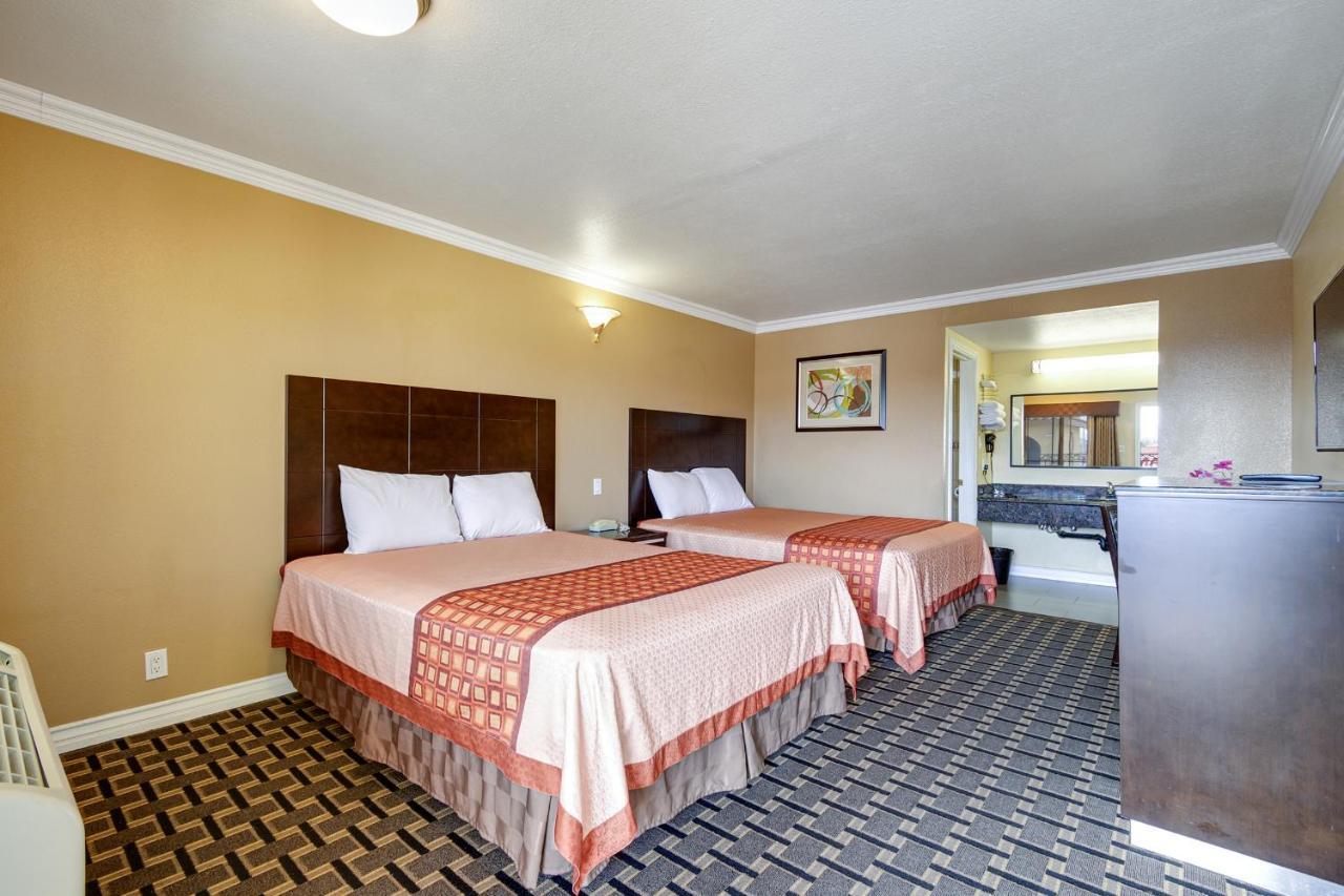 Superior Deluxe Double or Twin Room,1022046097:JPEG