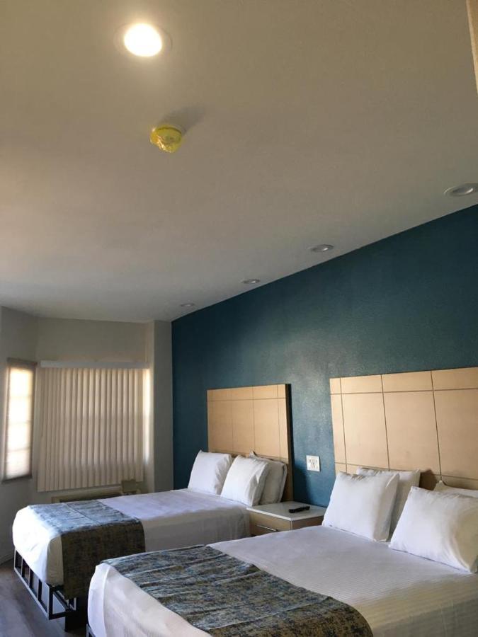 Queen Room with Two Queen Beds Upstairs