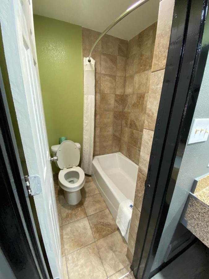 King Room - Smoking,1039558708:JPEG