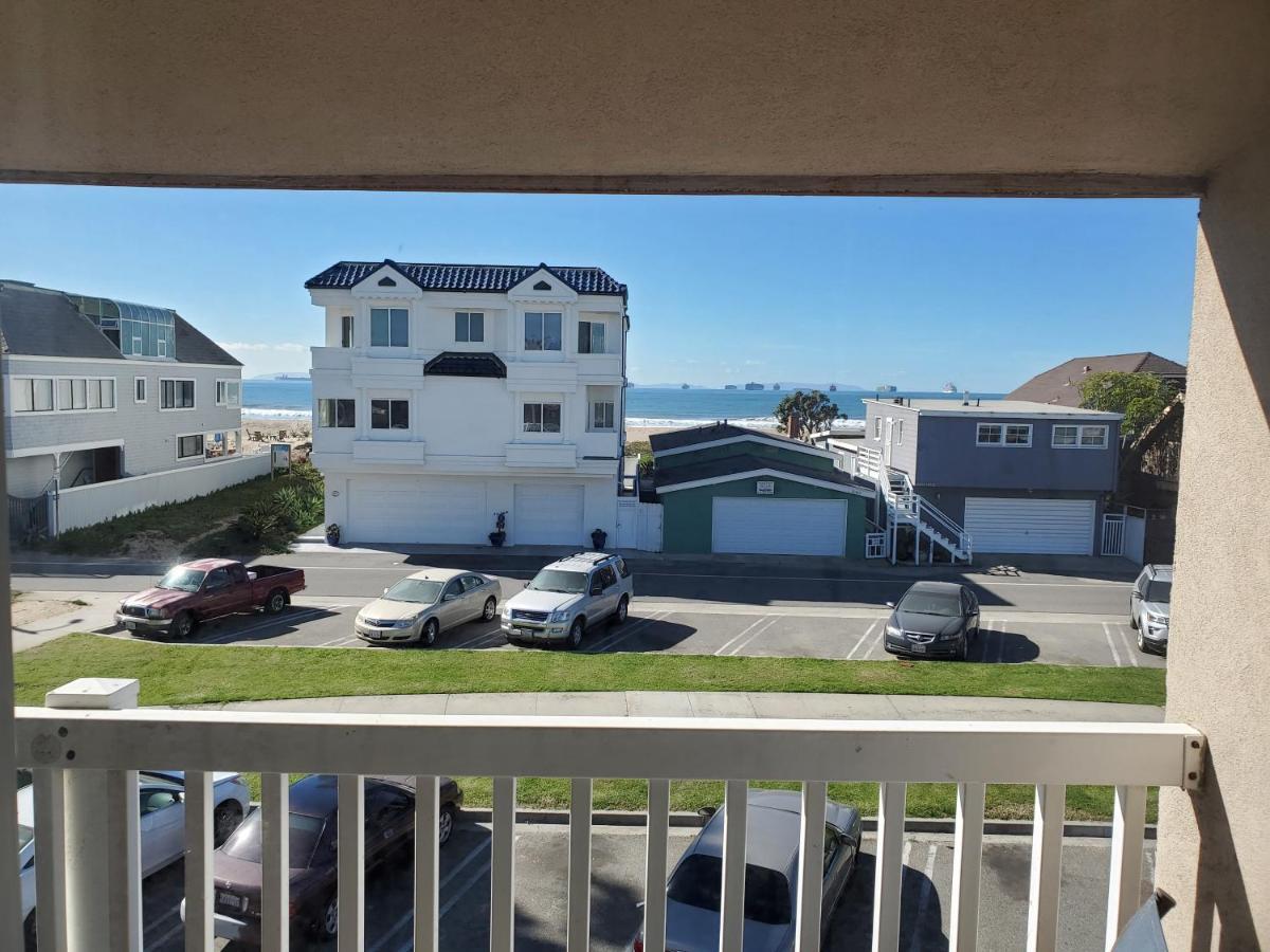 Deluxe Queen Room with Ocean View