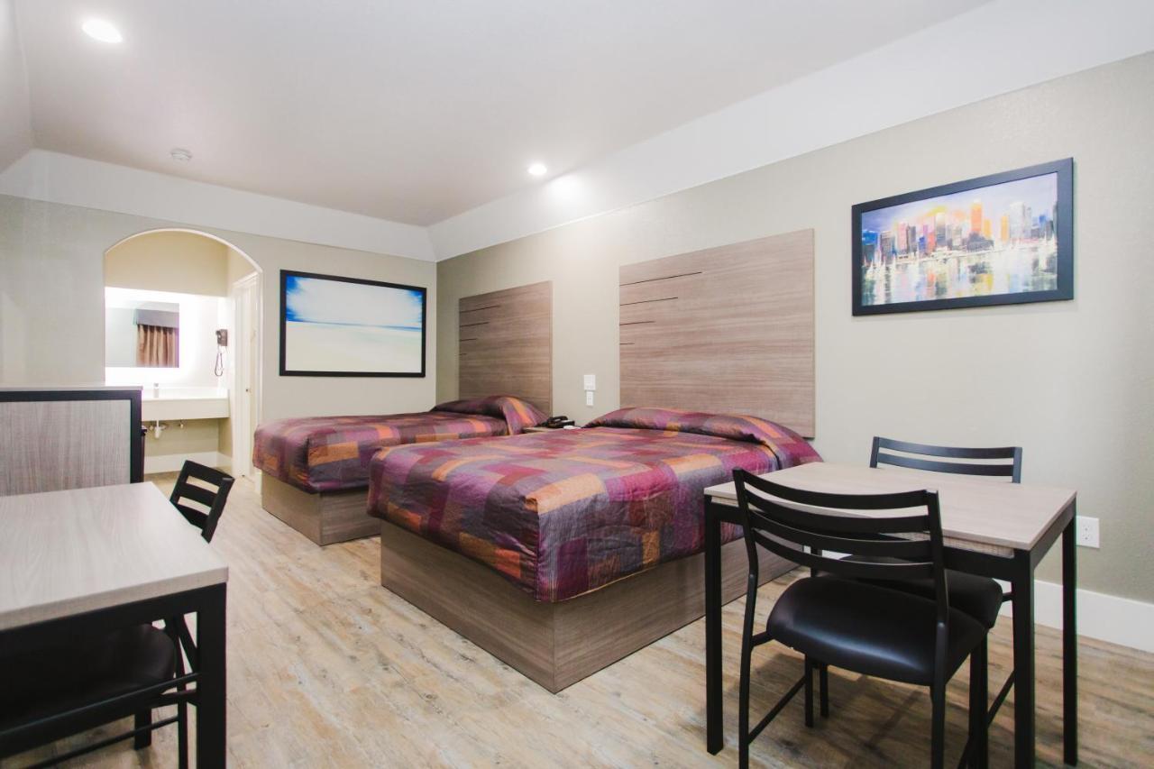 Superior Queen Room Two Queen Beds