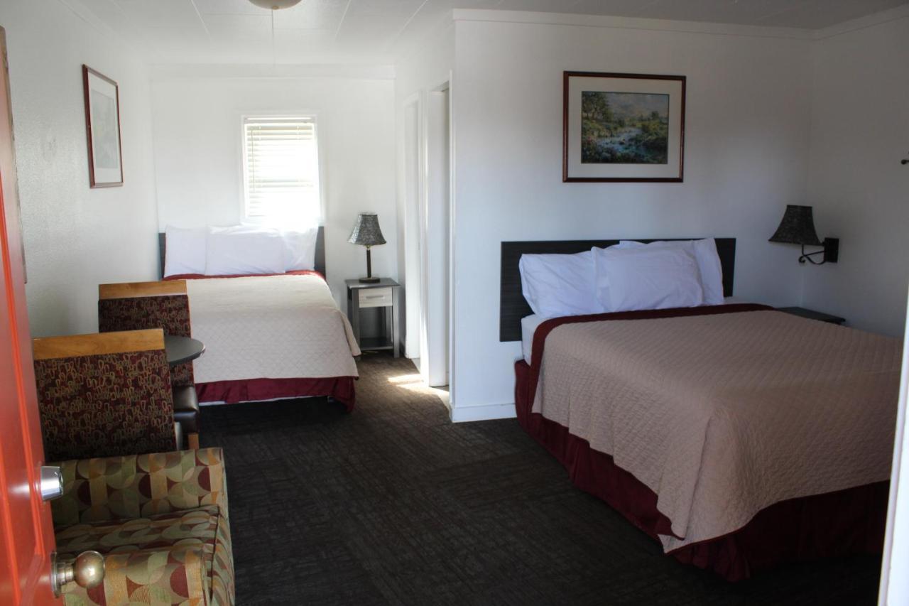 Queen Room Two Queen Beds