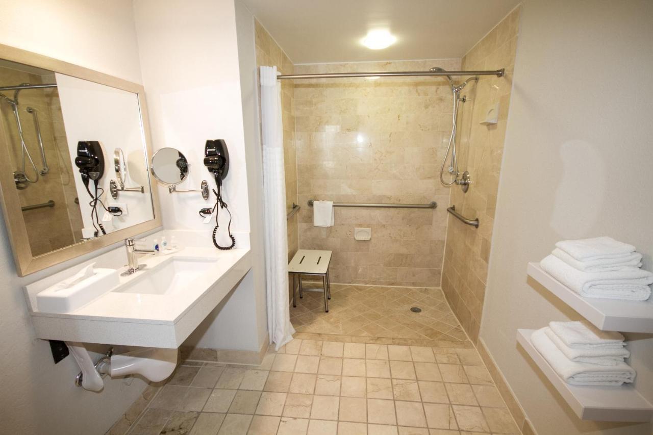 Habitación - Cama grande - Adaptada para personas de movilidad reducida - No fumadores