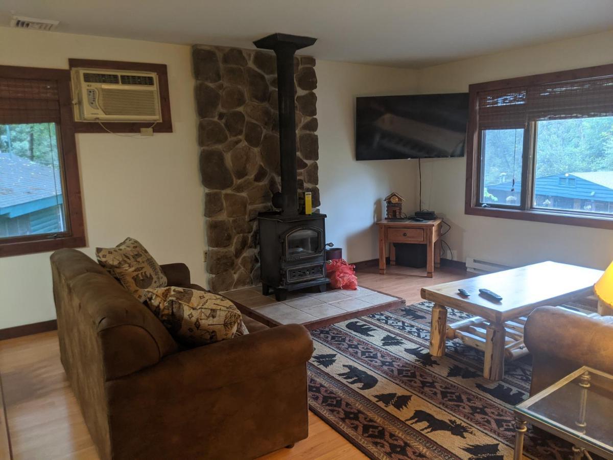 Three-Bedroom House,1154839125:JPEG