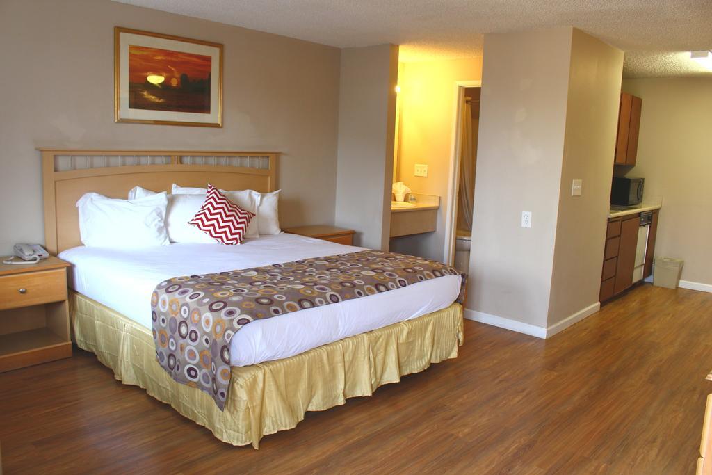 King Room - Disability Access/Non-Smoking,682700340:JPEG
