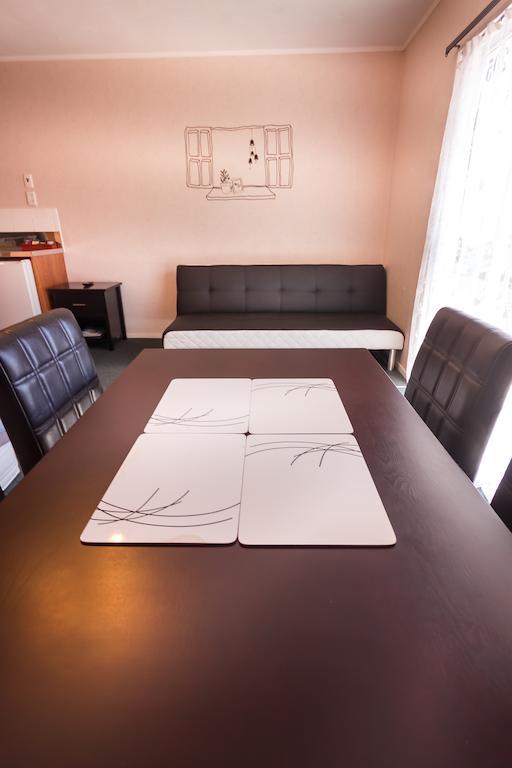 One-Bedroom Apartment with Hot Tub,116460302:JPEG