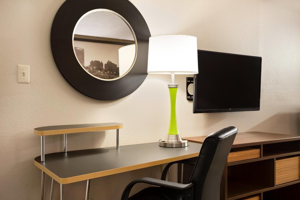 King Room - Non-Smoking,118211080:JPEG