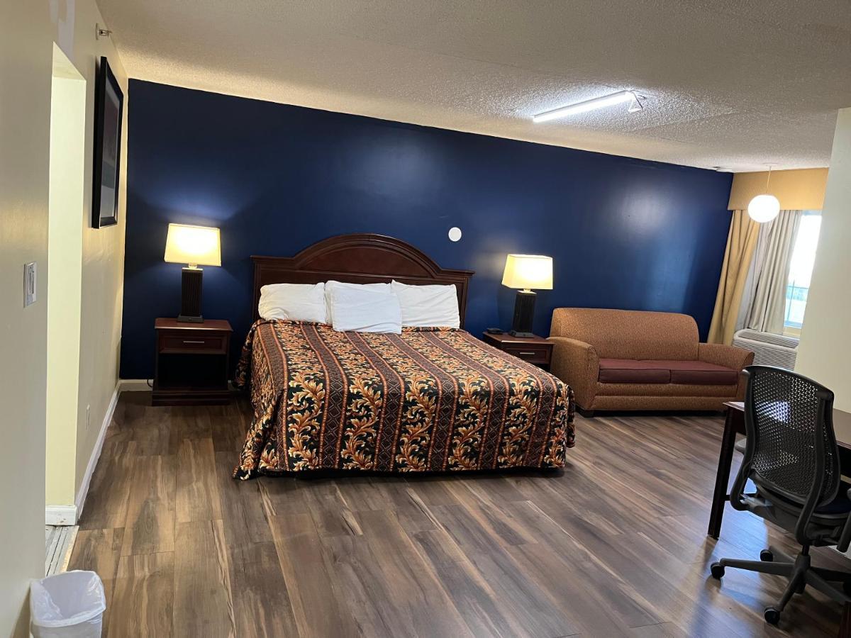 Deluxe Suite with Spa Bath,1196005693:JPEG