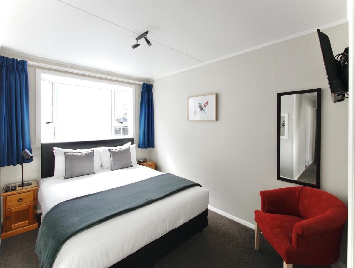 One-Bedroom Apartment,1198636888:JPEG