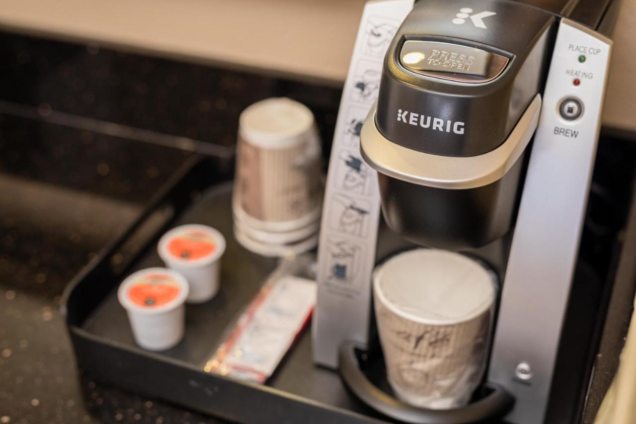 King Room - Non-Smoking,1204529884:JPEG