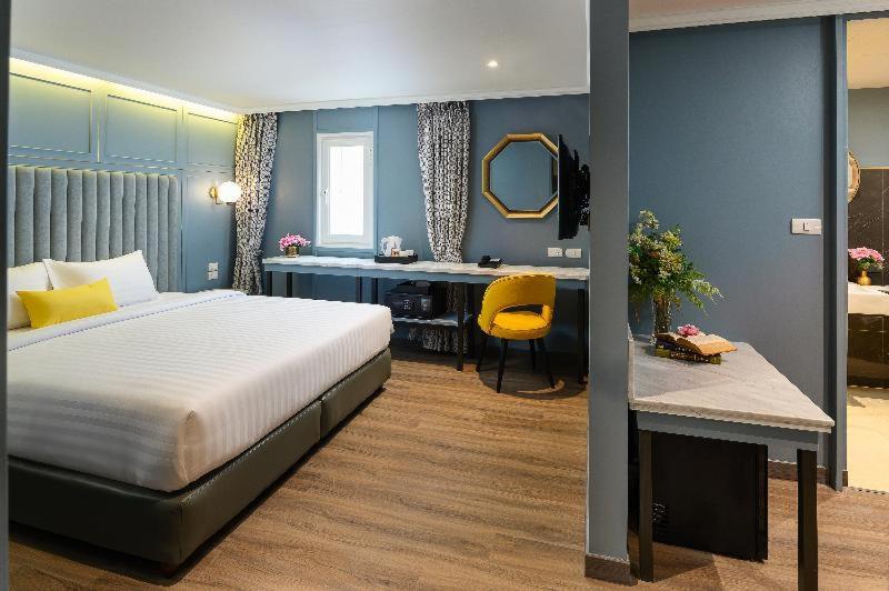 Premium King Room