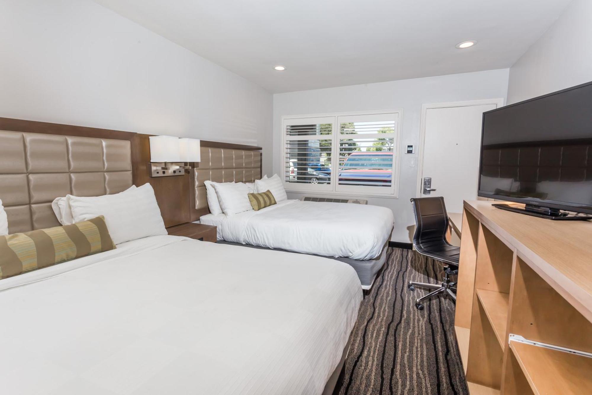 Queen Room with Two Queen Beds - Non-Smoking