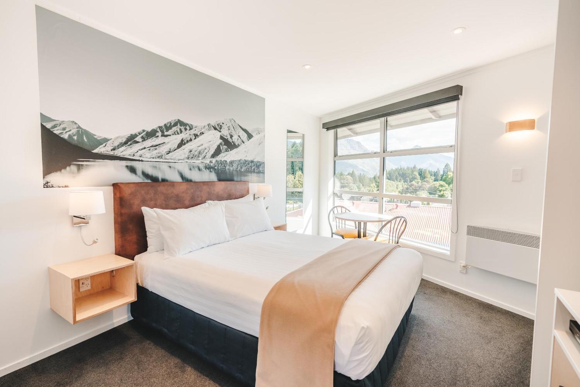 Queen Room
