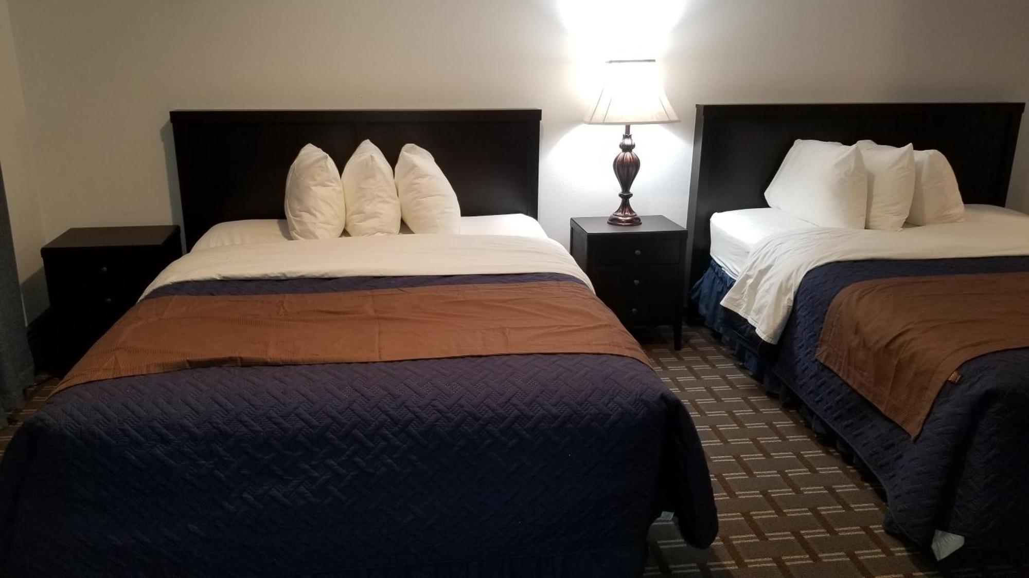 Queen Room Two Queen Beds