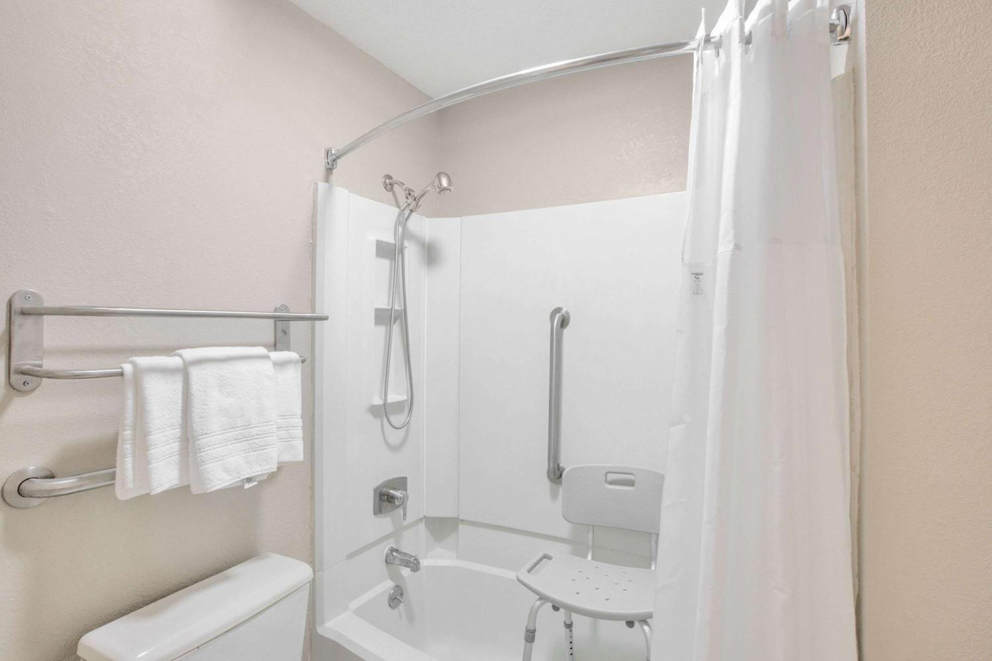 Queen Room - Disability Access/Non-Smoking,1281596671:JPEG