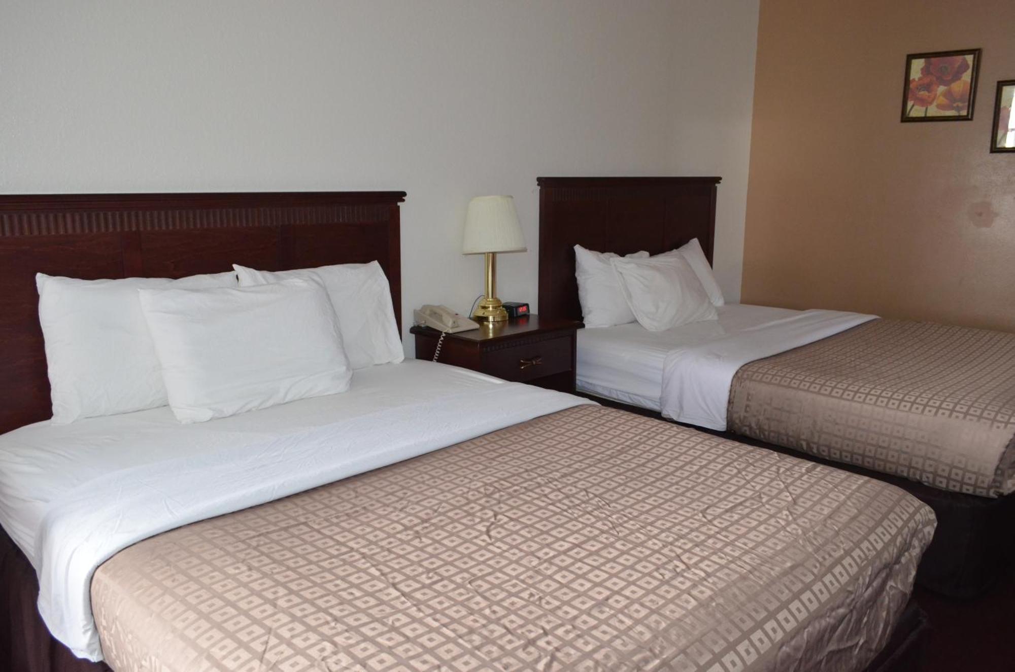 Non-Smoking Double Queen Room,1227857549:JPEG