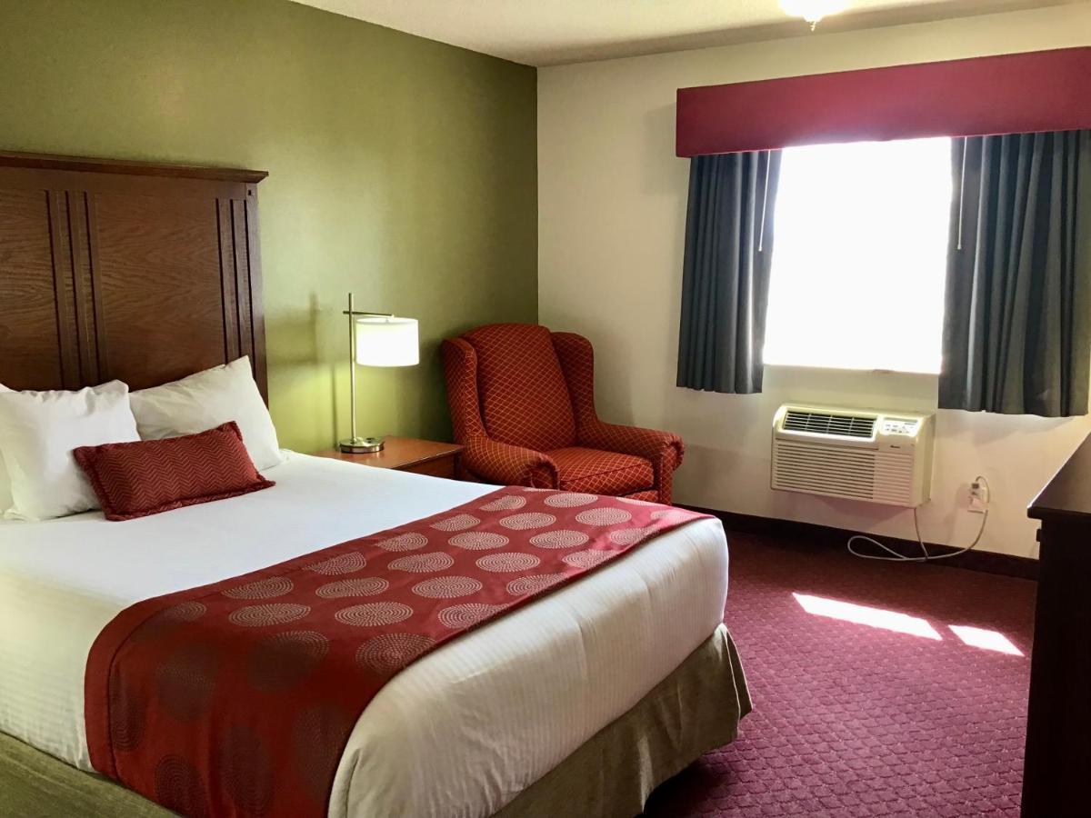 Queen Room One Queen Bed Non Smoking
