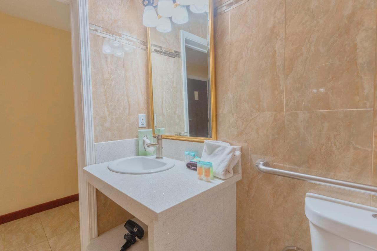 Chambre Double - Accessible aux Personnes à Mobilité Réduite