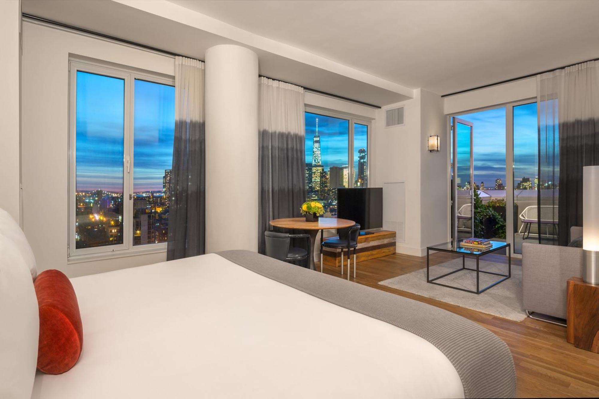 Suite Estudio Deluxe con cama extragrande y vistas a la ciudad - No fumadores