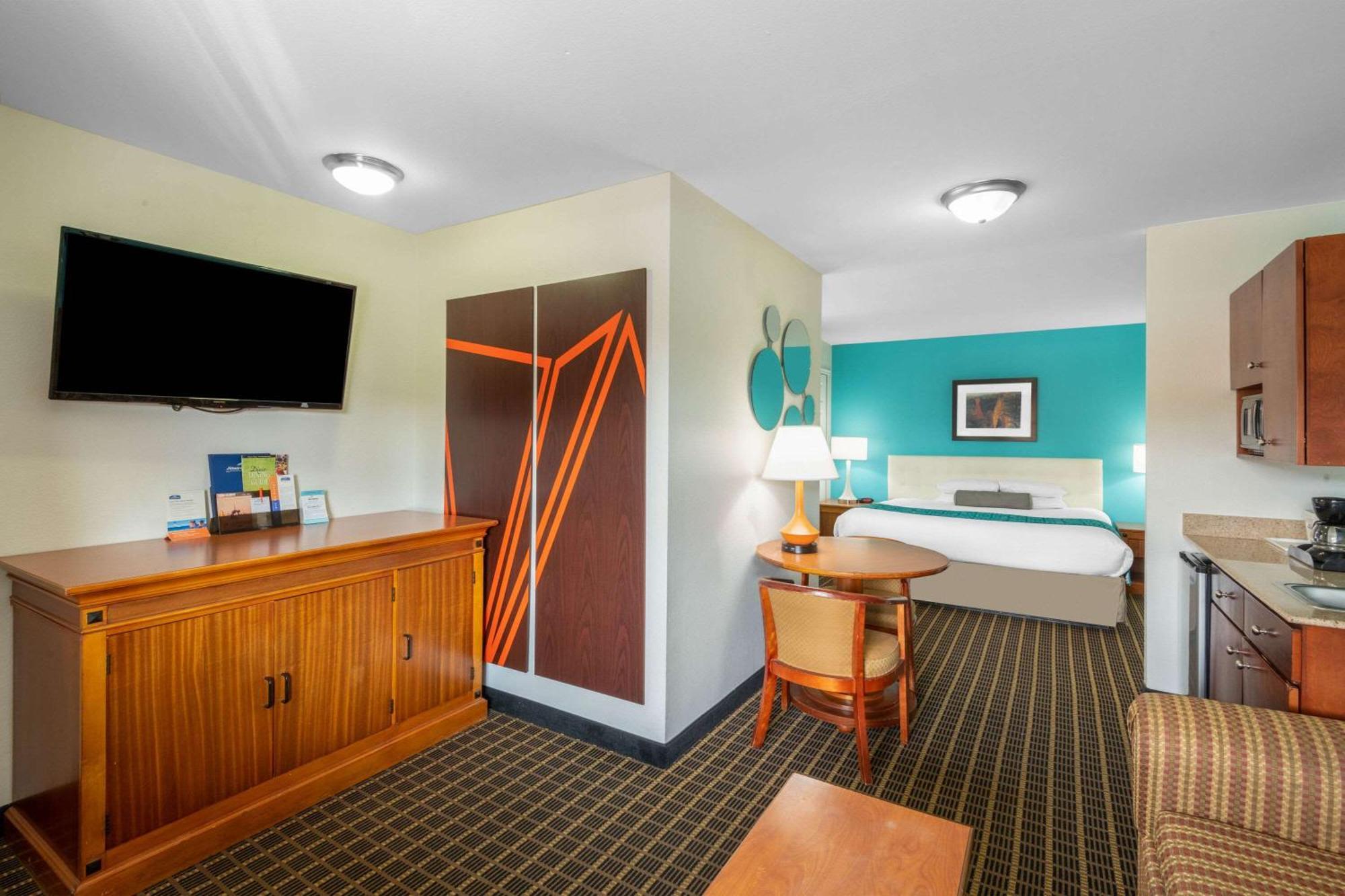 King Studio Suite - Non-Smoking,1276011571:JPEG