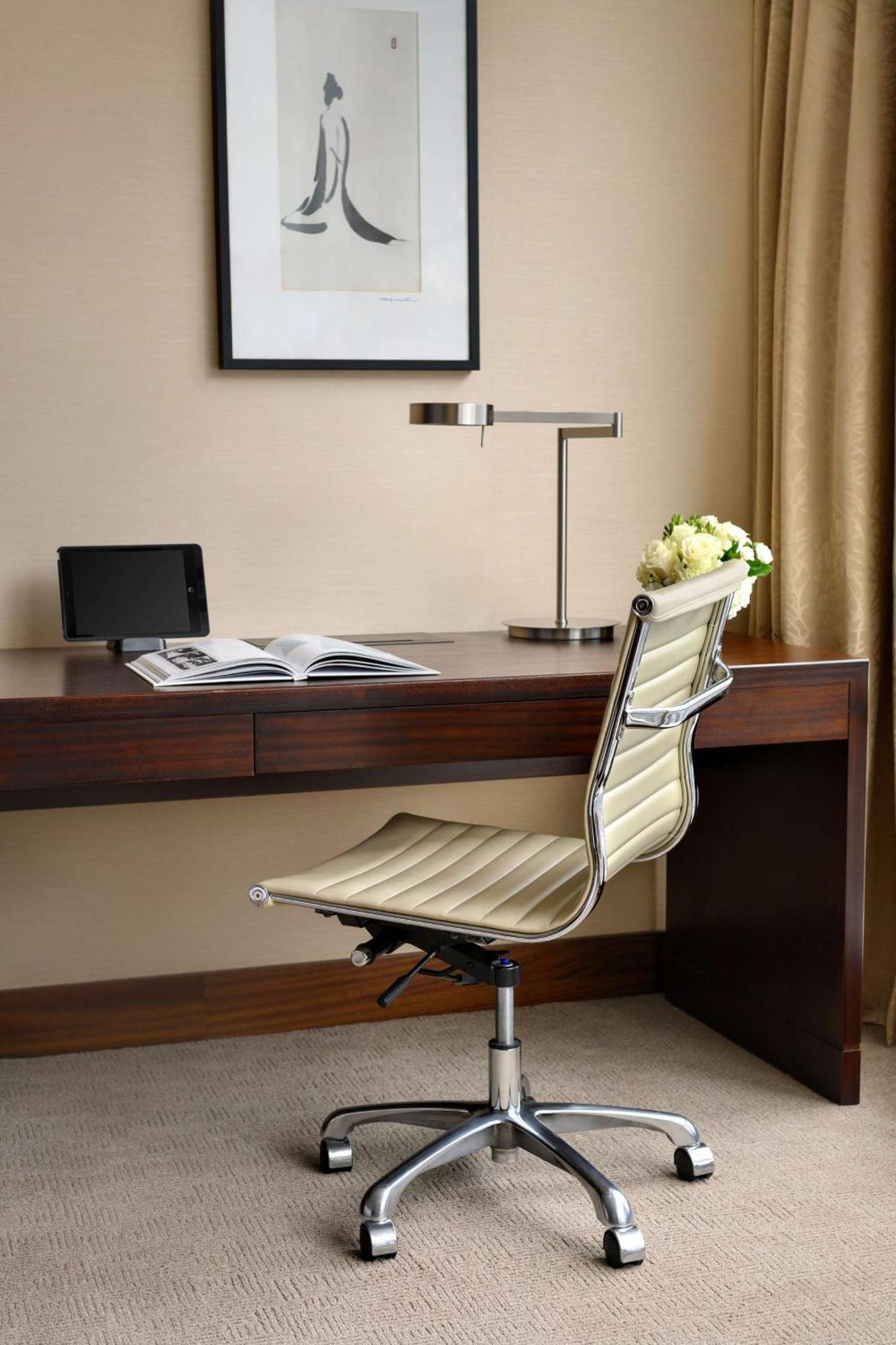 Quarto Executivo com Cama King-size