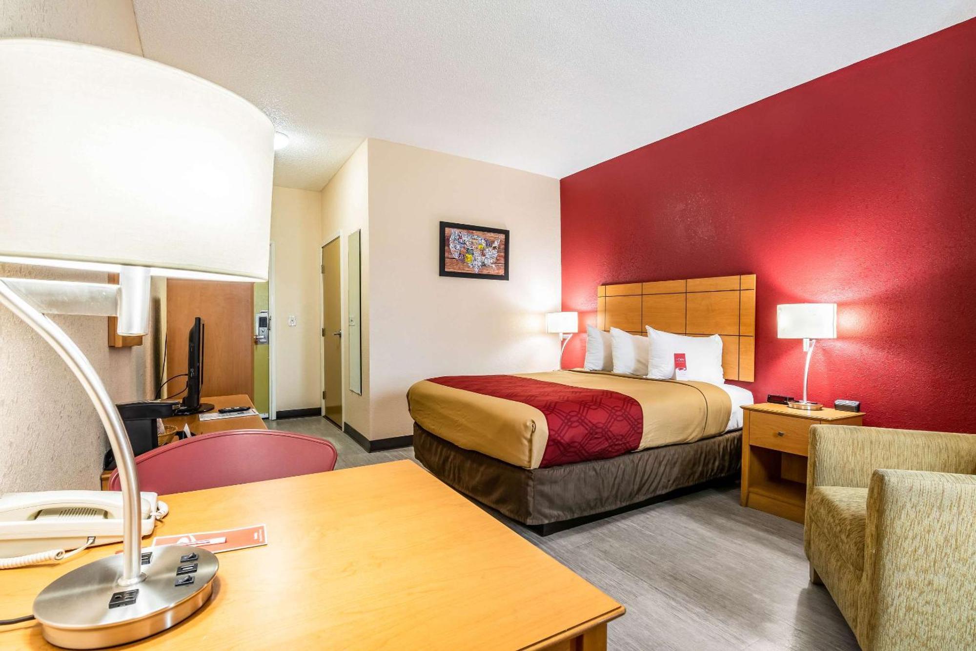 Queen Room - Accessible/Nonsmoking