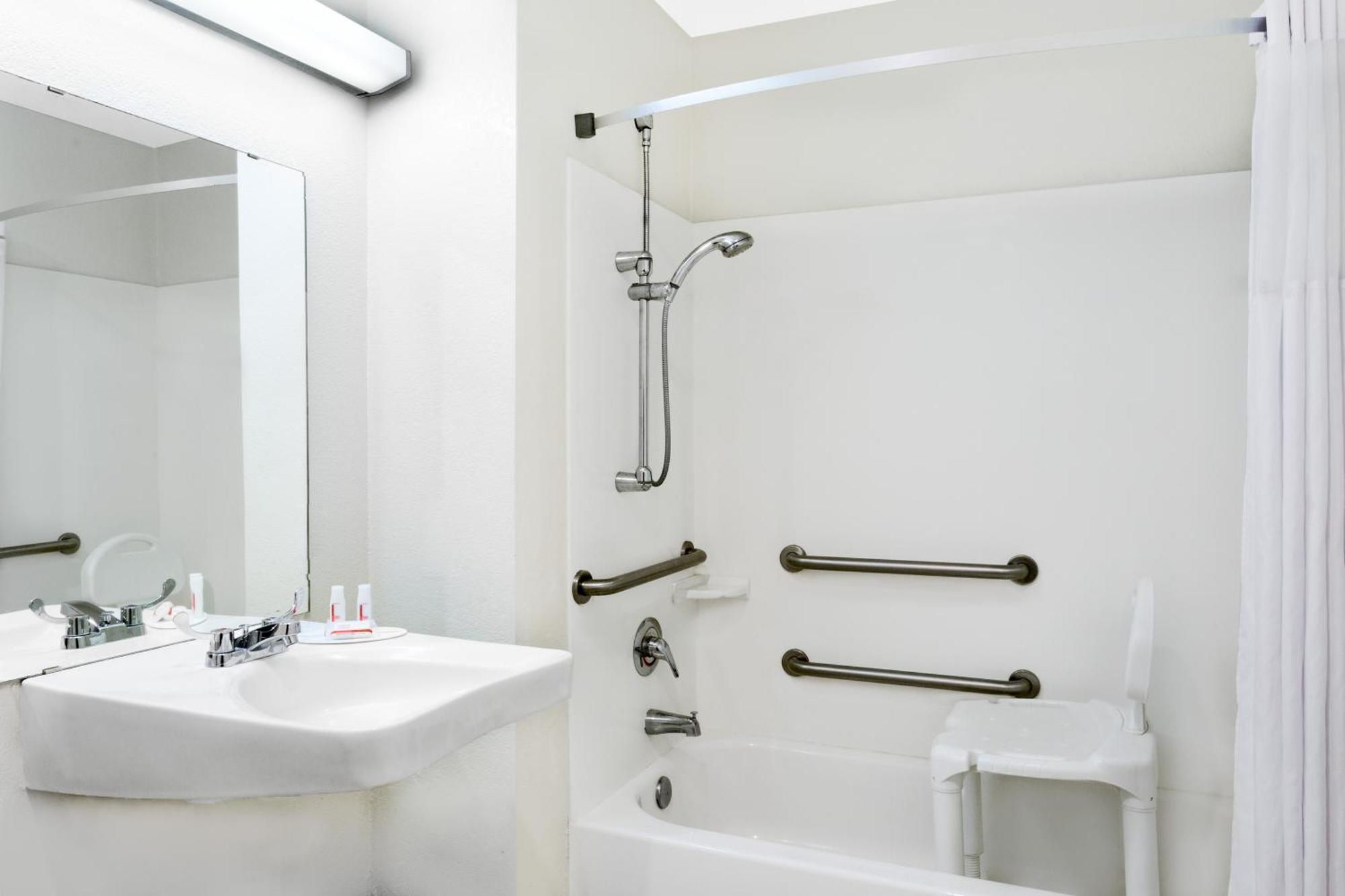 King Room - Disability Access/Non-Smoking,1669016441:JPEG