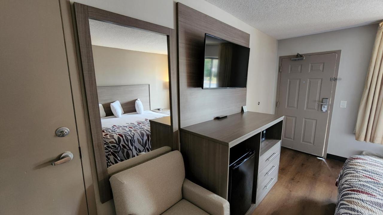 Deluxe Room with Two Double Beds Smoke Free,1301484784:JPEG