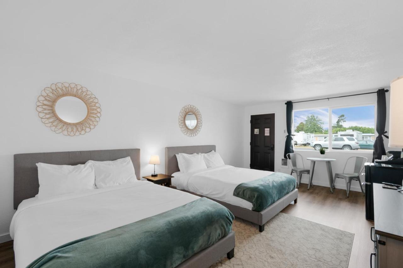 Standard Queen Room