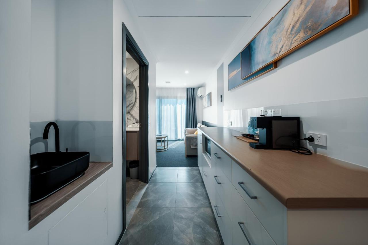 Queen Suite Ocean View