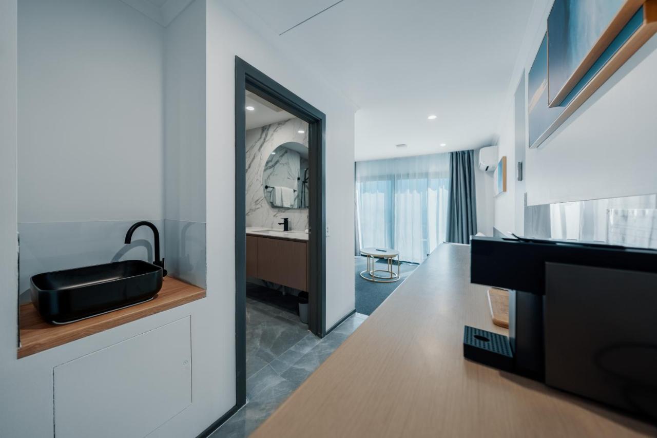 Queen Suite