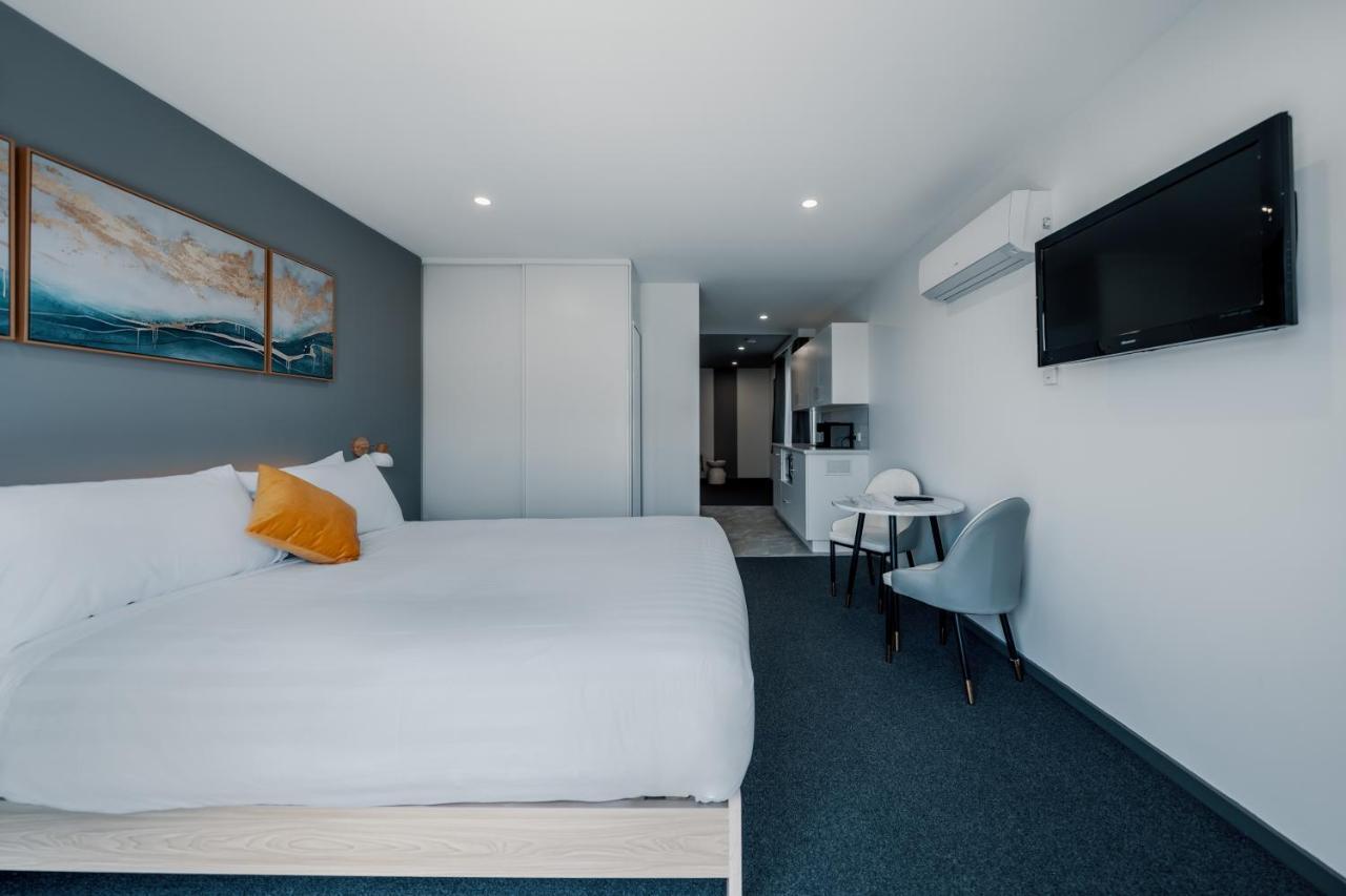 Queen Suite