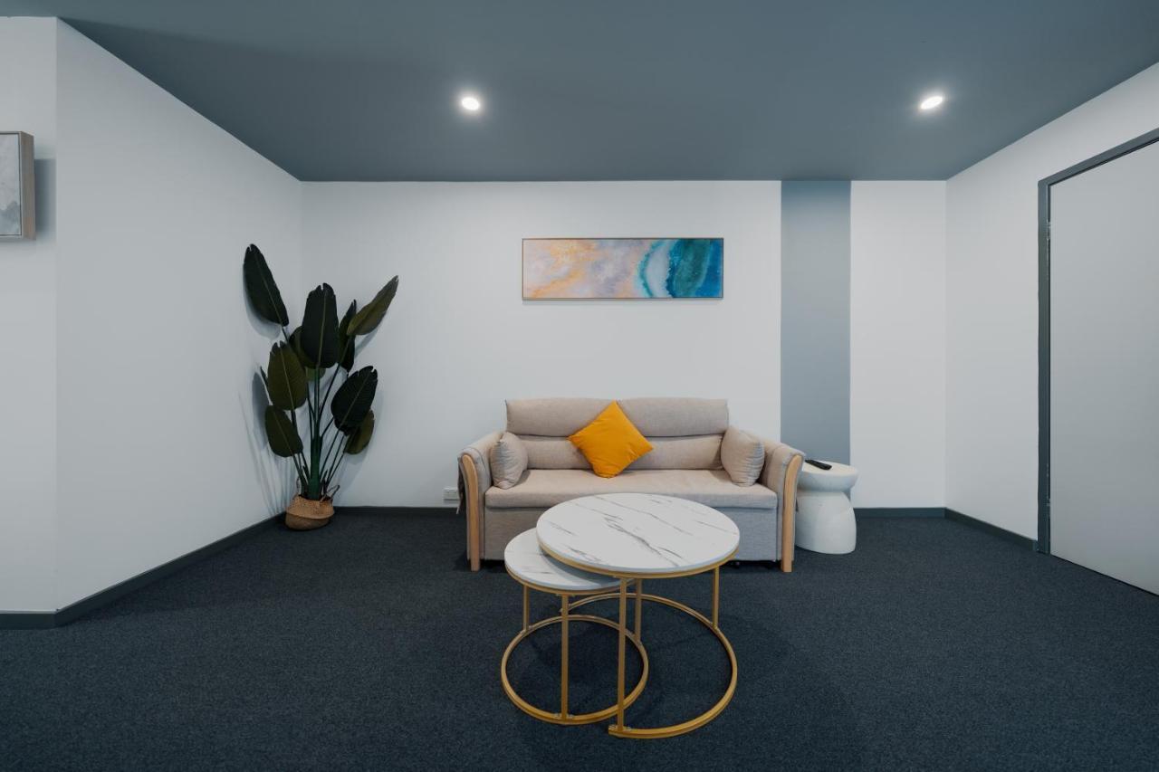 Queen Suite