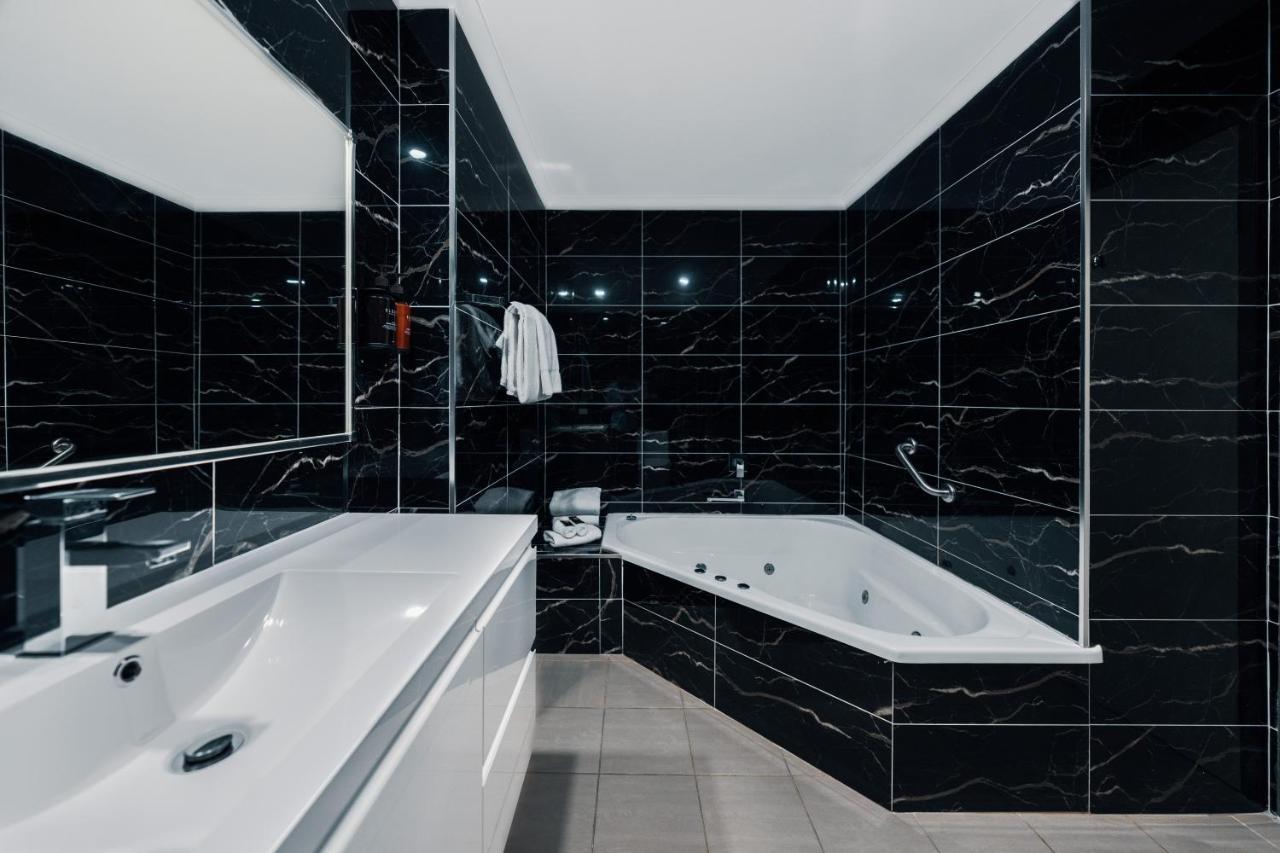 King Spa Suite Ocean View
