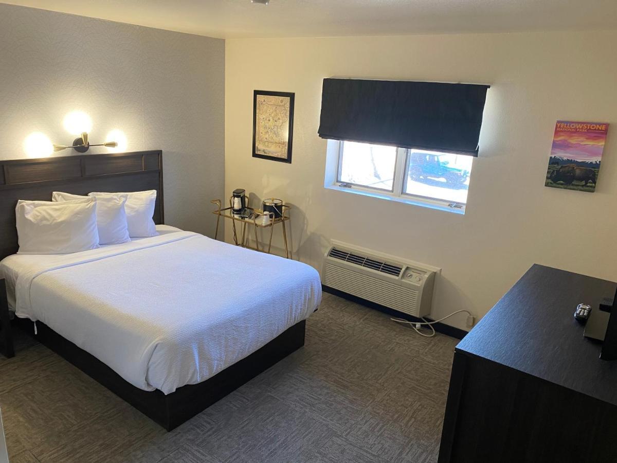 Large Single Room