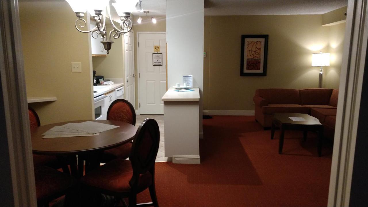 One-Bedroom Suite