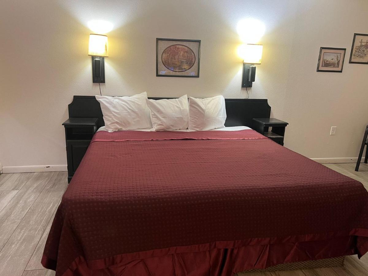 King Room,1407156668:JPEG