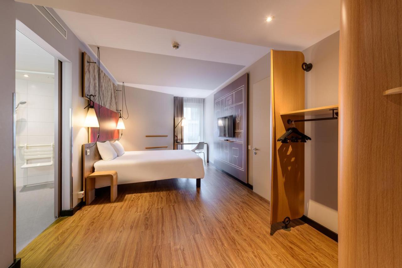 Standard Double Room - Mobility Accessible,1557312808:JPEG