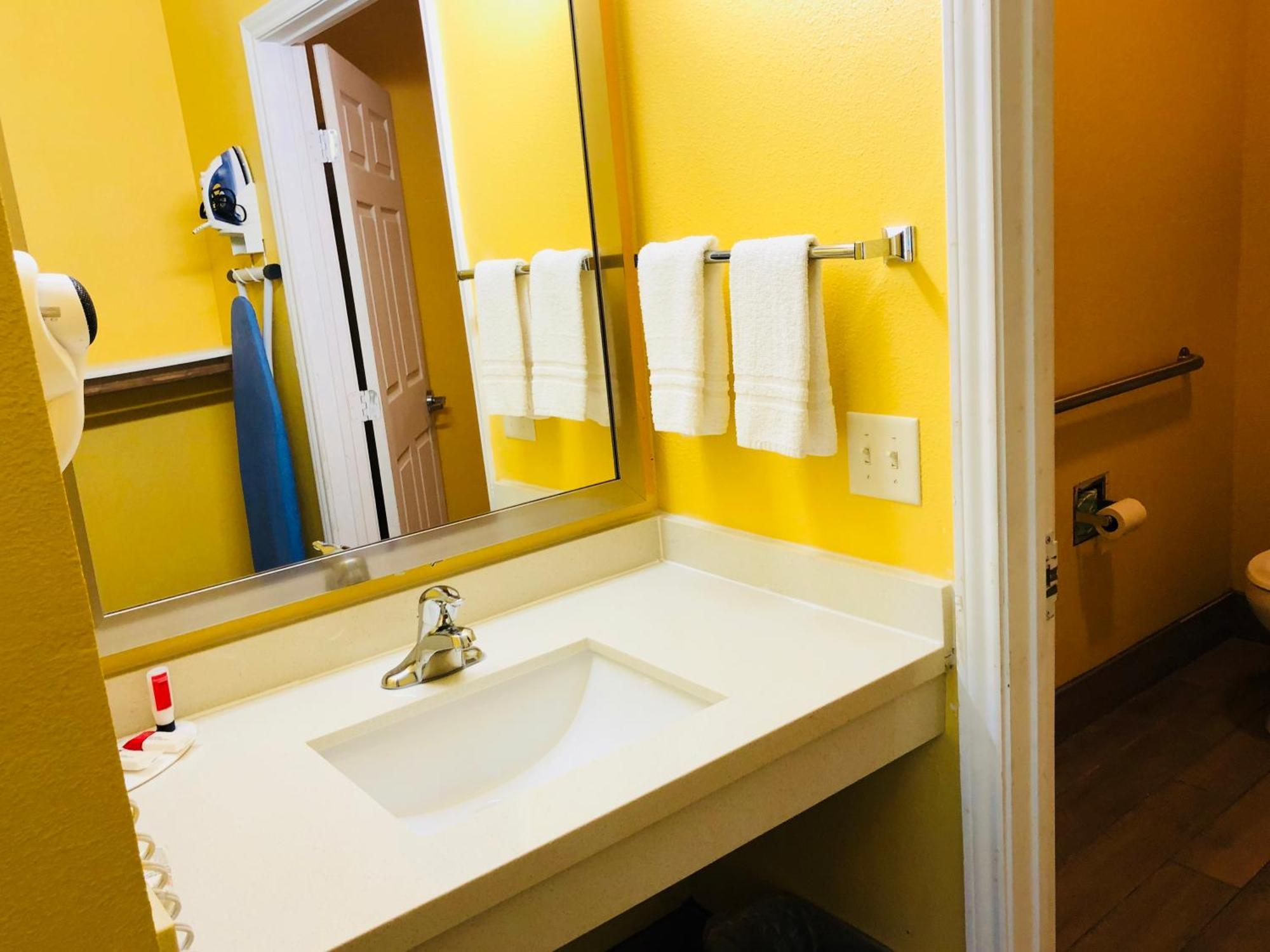Queen Room with Two Queen Beds and Roll-In Shower - Mobility/Hearing Accessible - Non-Smoking,1451429635:JPEG