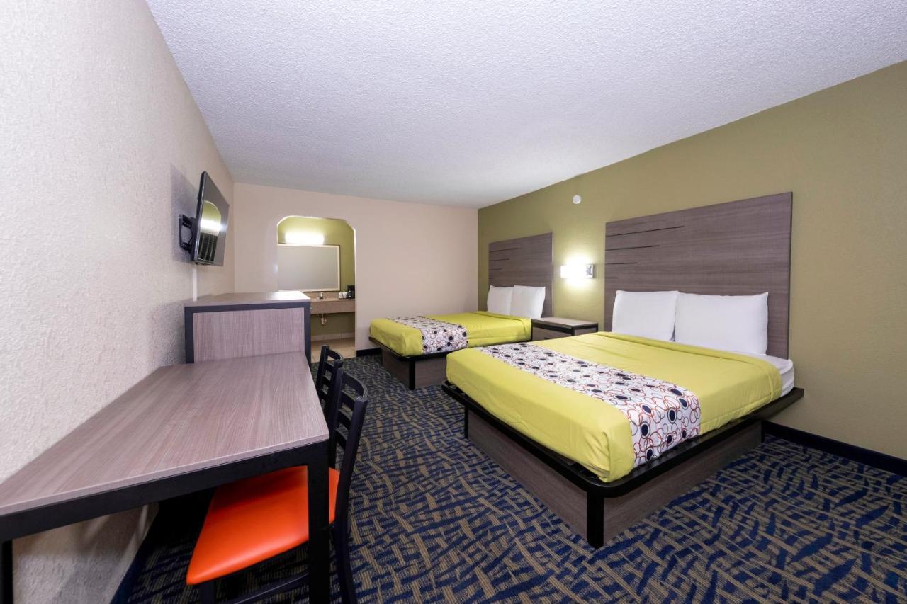 Double Room with Two Double Beds - Smoking