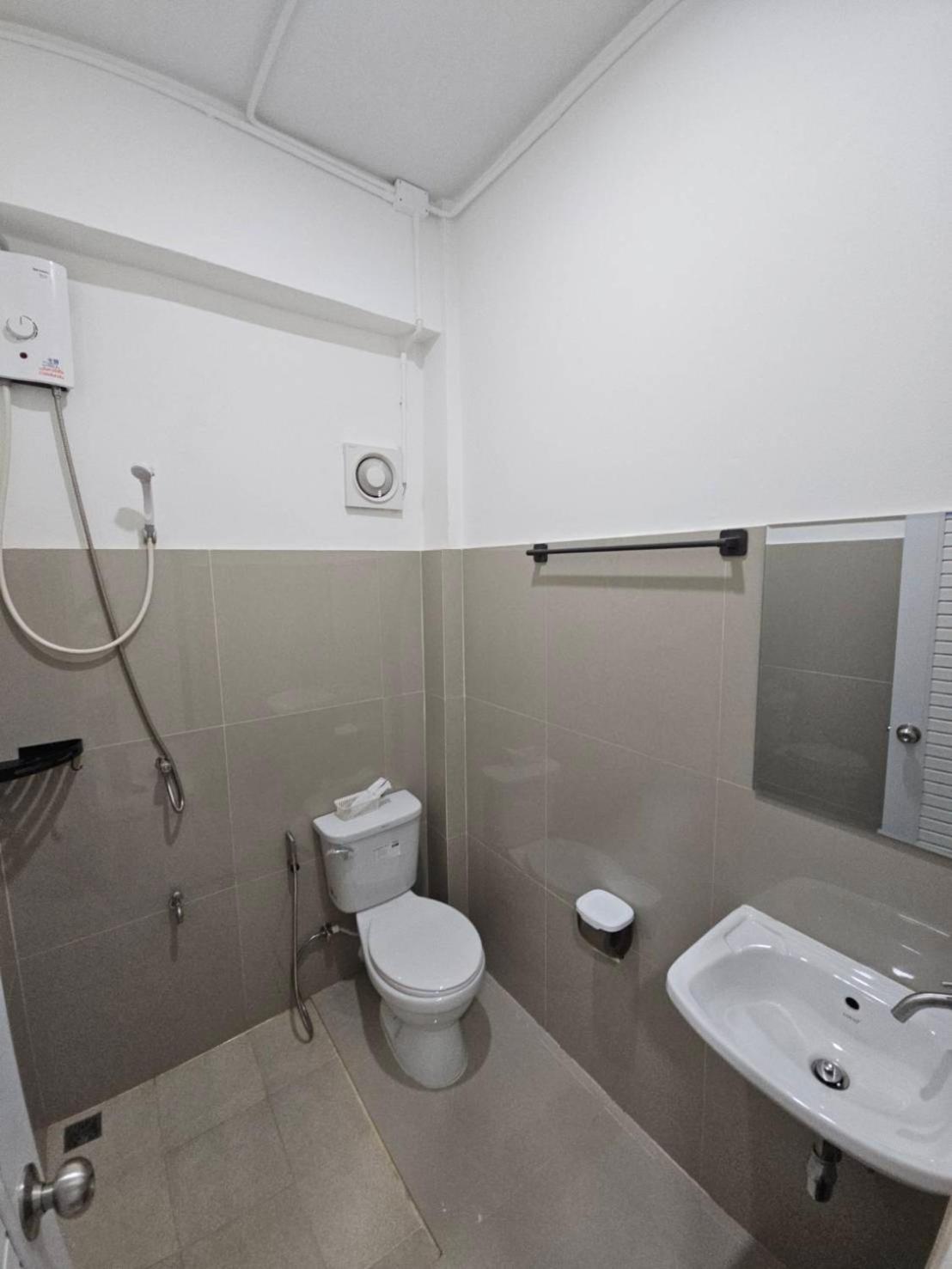 Habitación con 2 camas grandes
