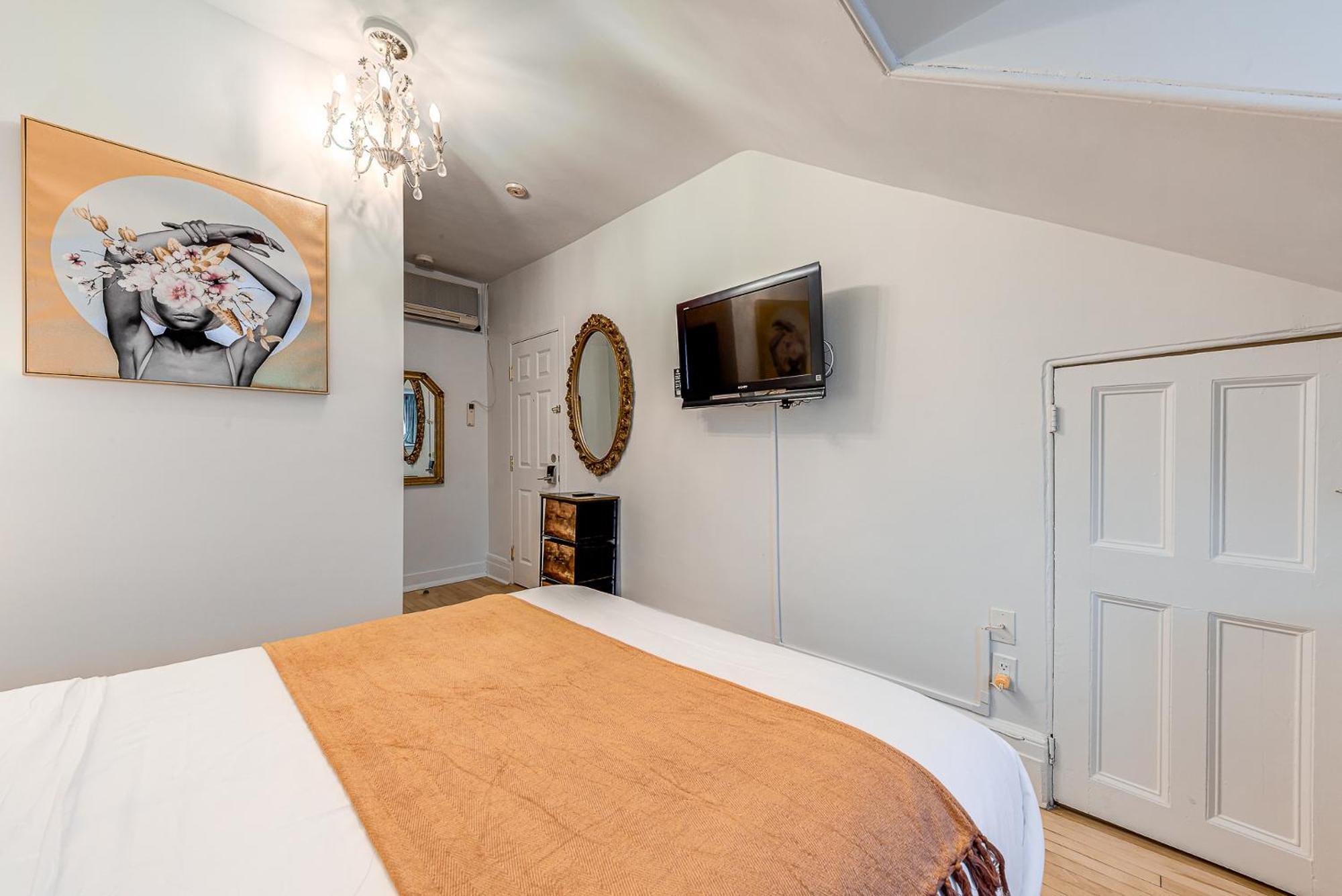 Queen Room