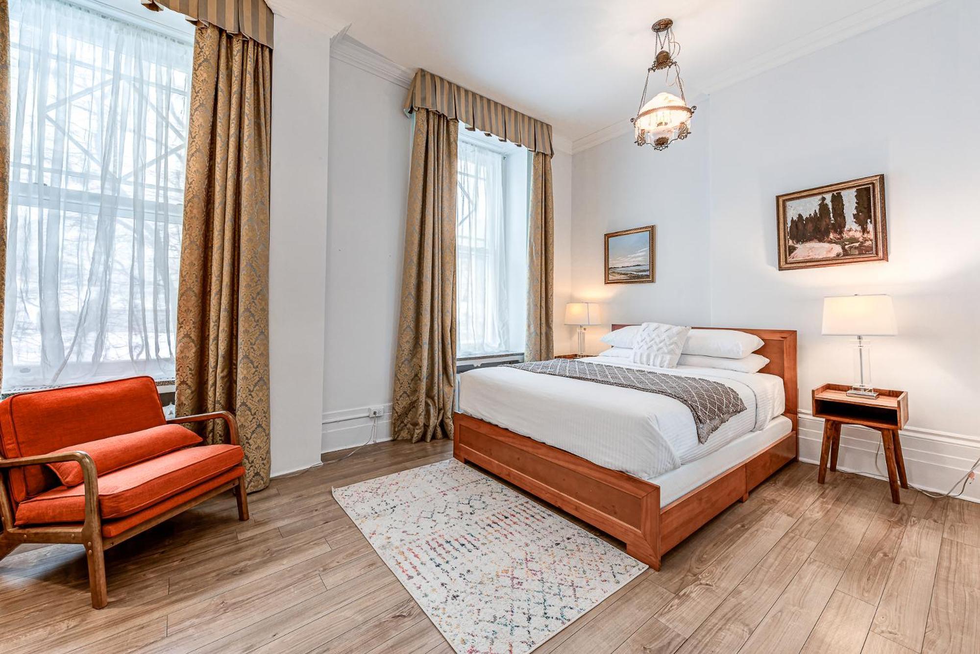 Queen Room