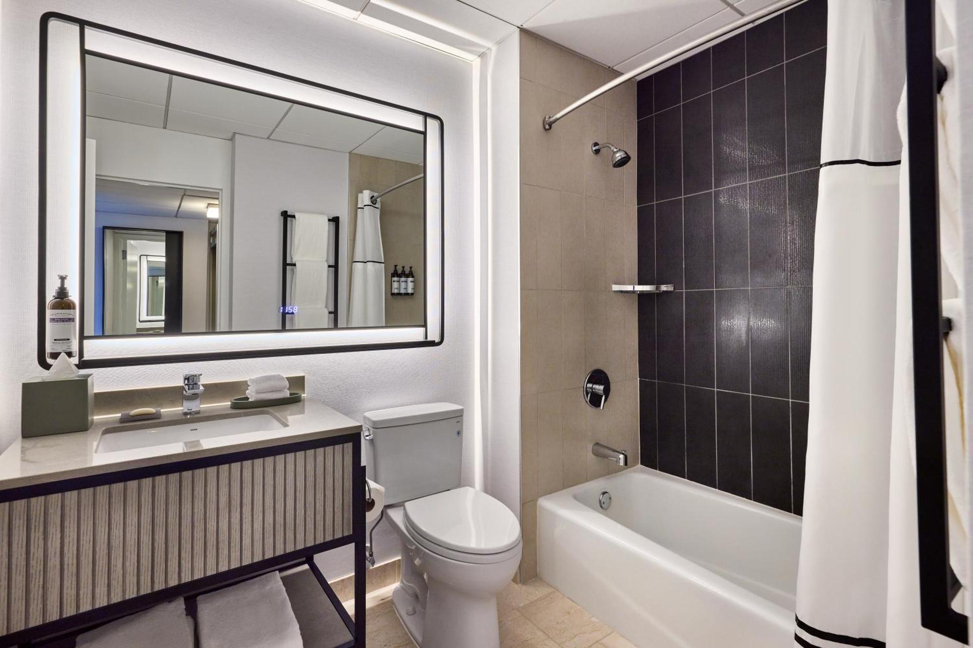 Chambre Queen avec 2 Lits Queen-Size - Étage Supérieur