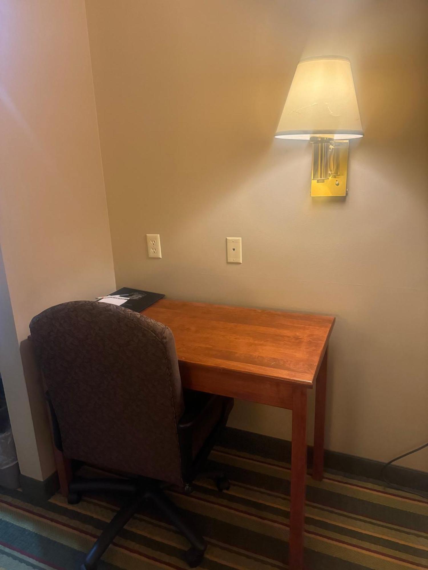 King Room - Non-Smoking,1535820280:JPEG