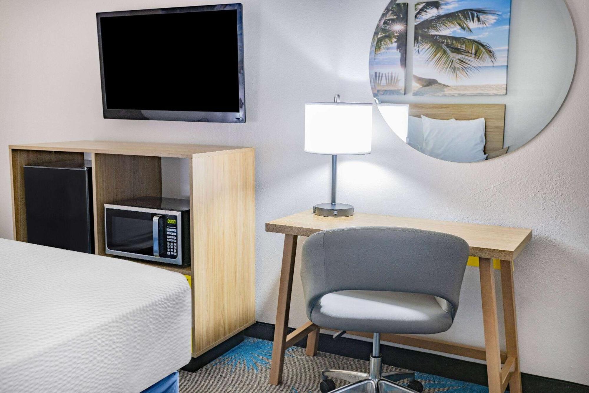 Studio Suite with Two Queen Beds - Non-Smoking,1540799413:JPEG