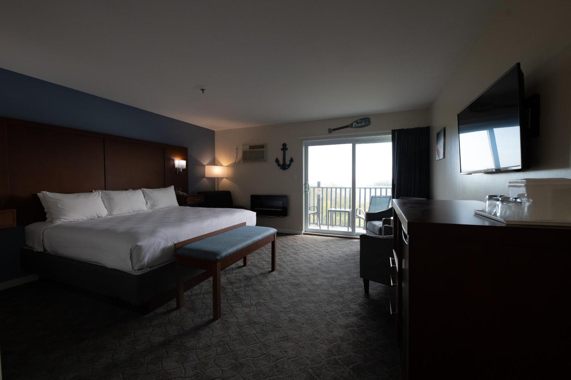 Superior King Room Ocean View