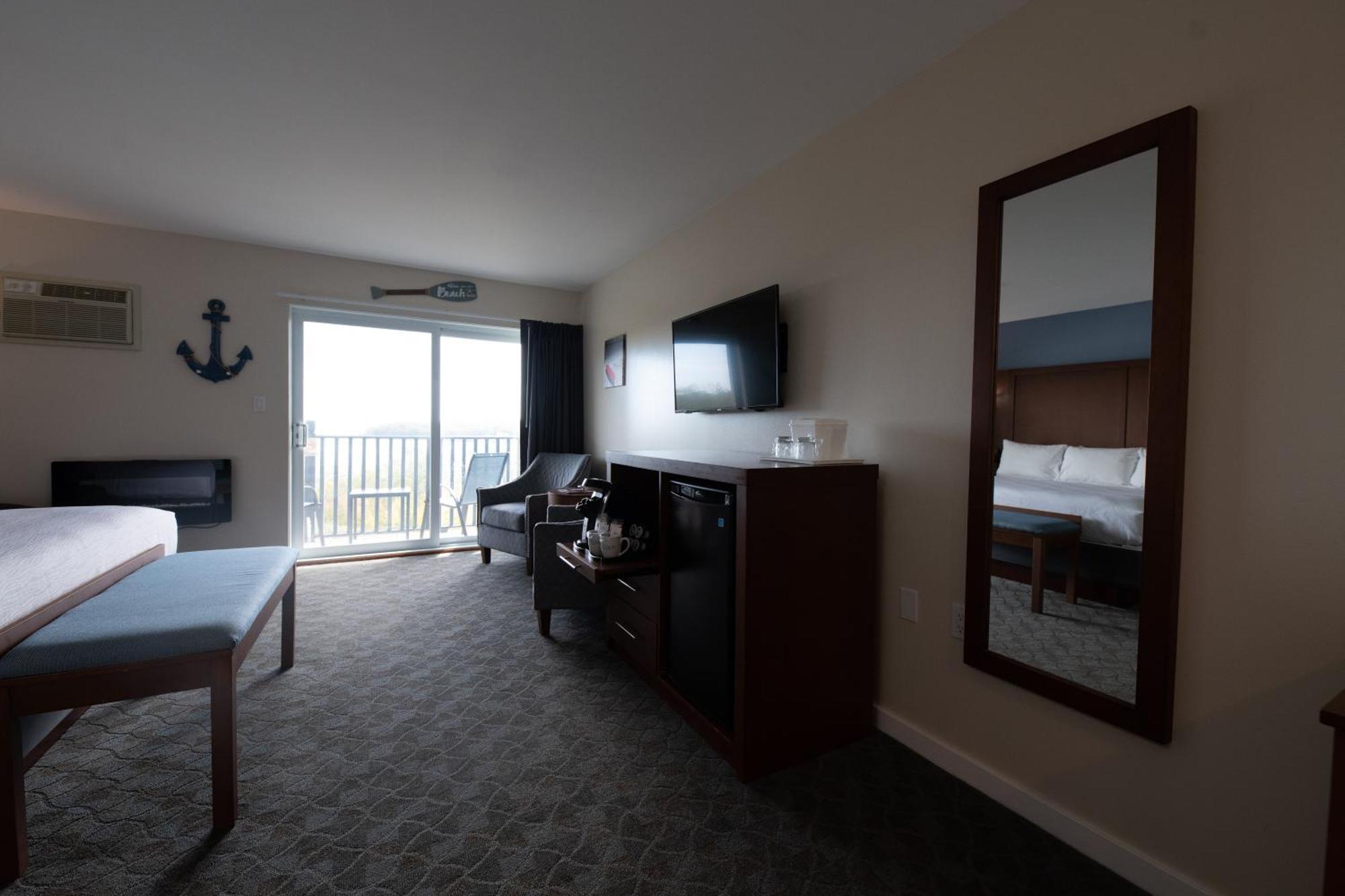 Superior King Room Ocean View