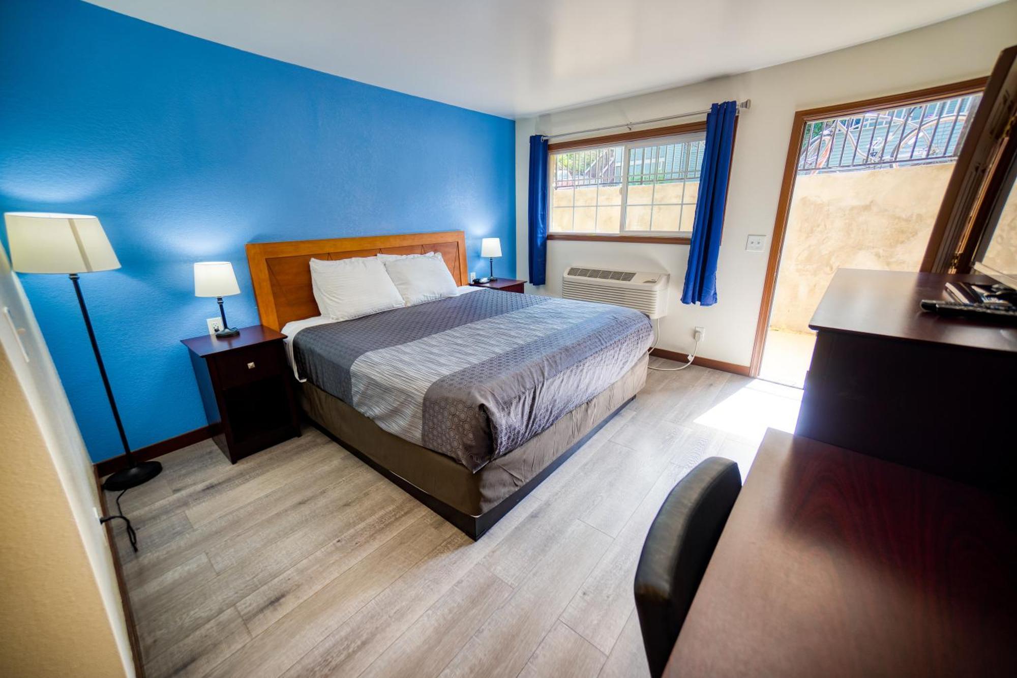 Standard King Room